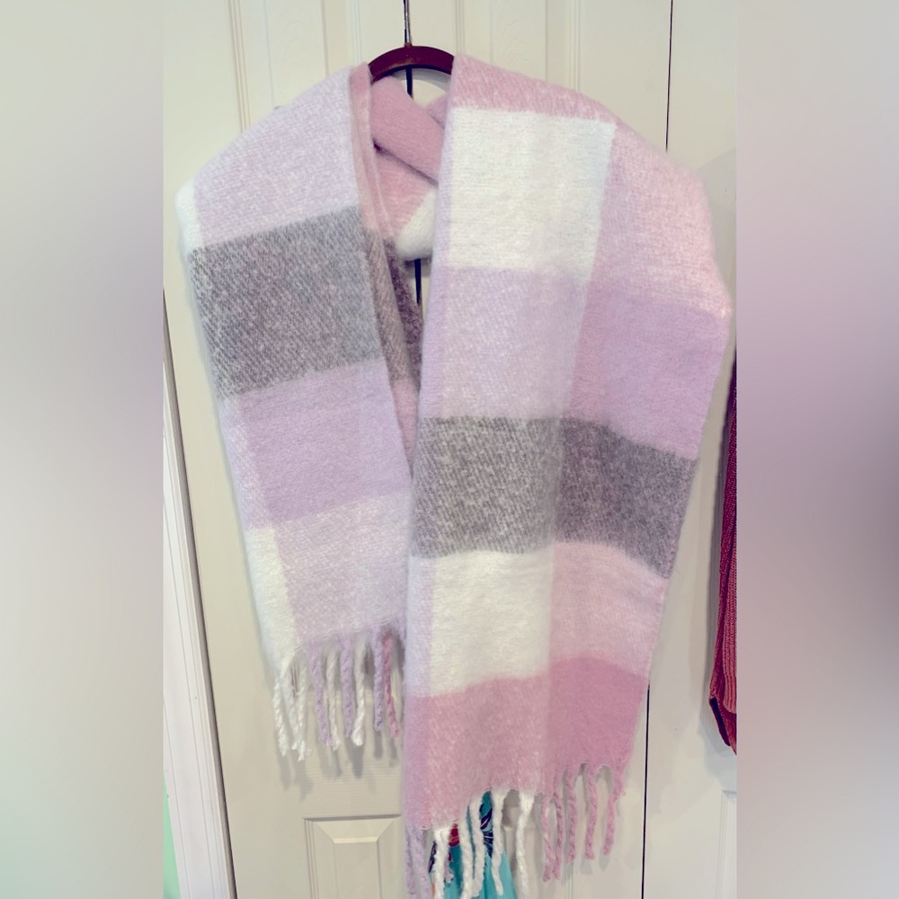 Steve Madden Scarf